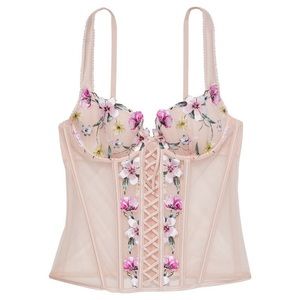 XS corset top from Victoria’s Secret, fits 34” band size comfortably and A-B cup